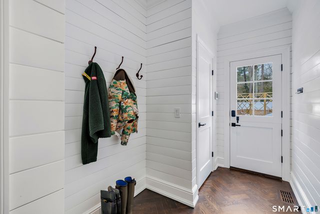 200 Long Meadow Road, Fairfield, CT 06824