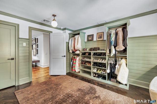 200 Long Meadow Road, Fairfield, CT 06824