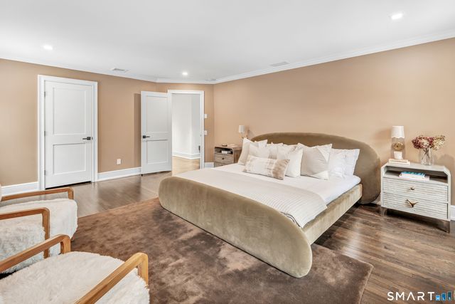 200 Long Meadow Road, Fairfield, CT 06824