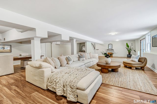 200 Long Meadow Road, Fairfield, CT 06824