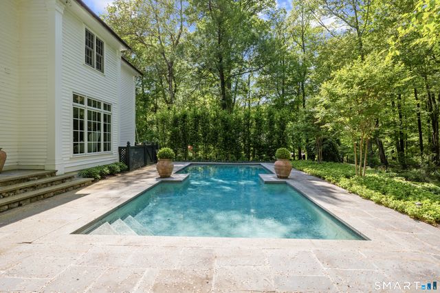 200 Long Meadow Road, Fairfield, CT 06824