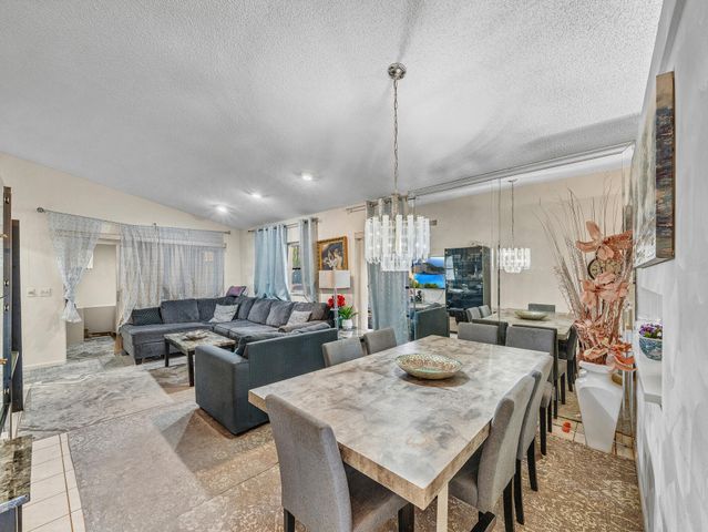 8592 Sunbird Place, Boca Raton, FL 33496