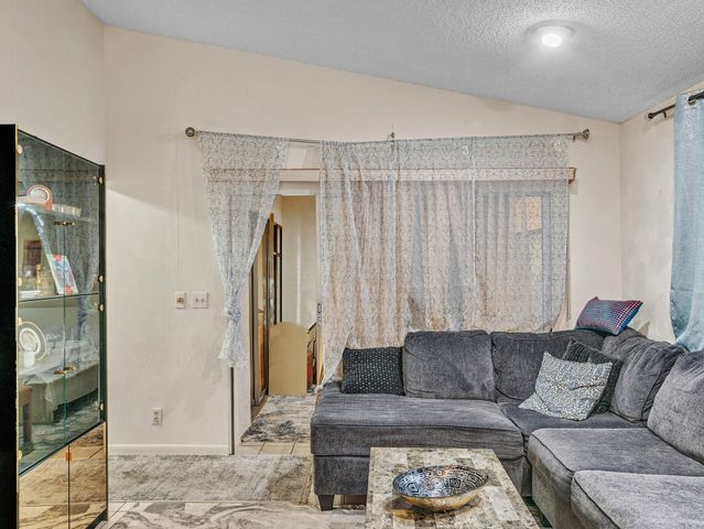 8592 Sunbird Place, Boca Raton, FL 33496