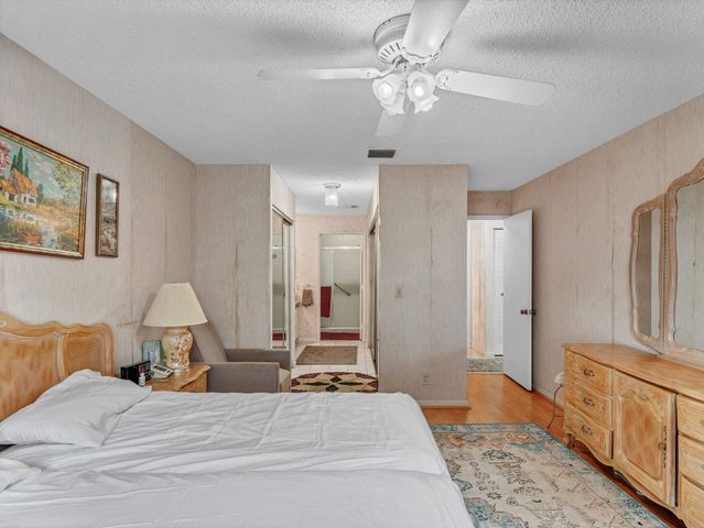 8592 Sunbird Place, Boca Raton, FL 33496