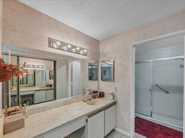 8592 Sunbird Place, Boca Raton, FL 33496