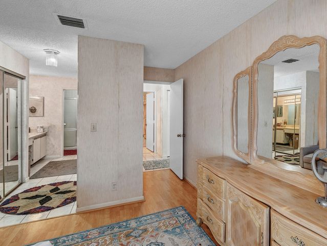 8592 Sunbird Place, Boca Raton, FL 33496