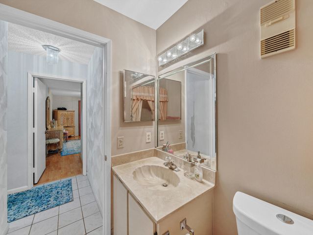 8592 Sunbird Place, Boca Raton, FL 33496