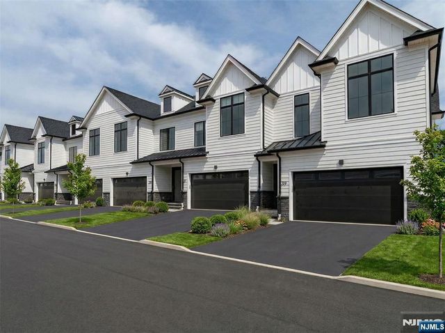 27 Feldman Court, Paramus, NJ 07652