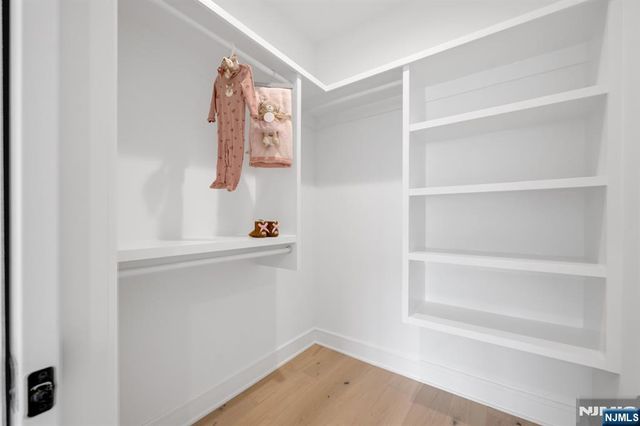 27 Feldman Court, Paramus, NJ 07652