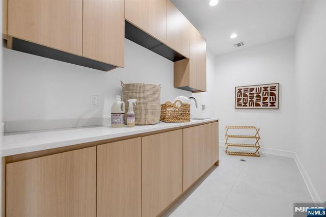 27 Feldman Court, Paramus, NJ 07652