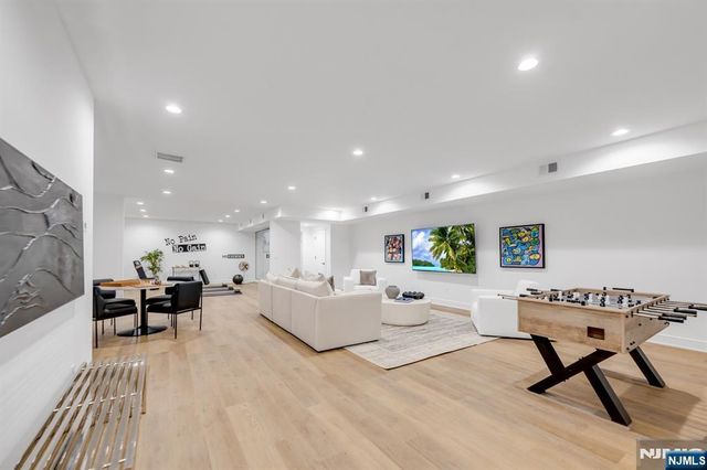 27 Feldman Court, Paramus, NJ 07652