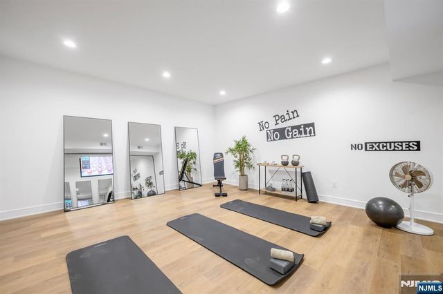 27 Feldman Court, Paramus, NJ 07652