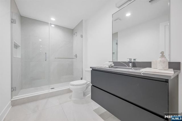 27 Feldman Court, Paramus, NJ 07652