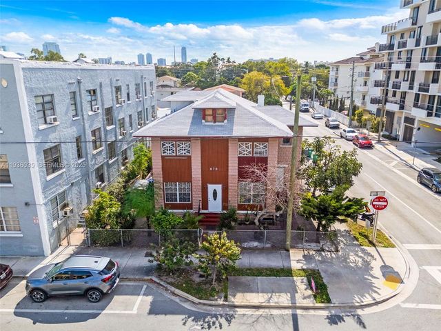 676 SW 1st Street, Miami, FL 33130