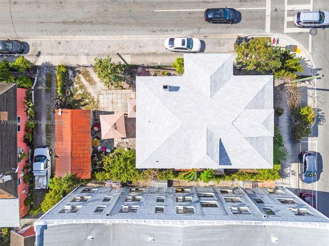 676 SW 1st Street, Miami, FL 33130