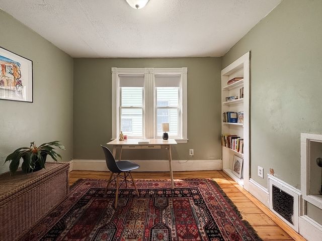 23 Kingston St, Somerville, MA 02144