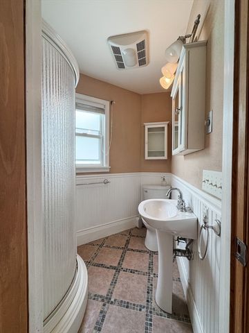 23 Kingston St, Somerville, MA 02144