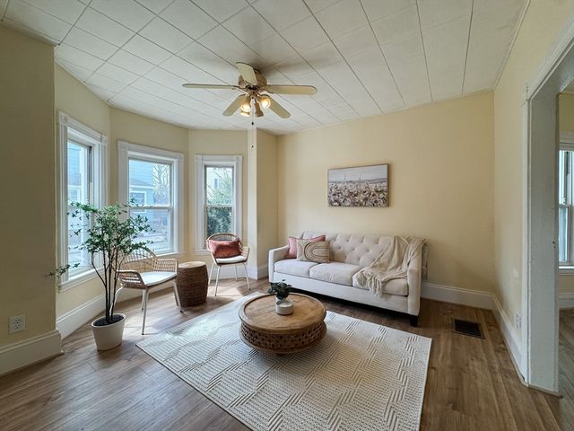 23 Kingston St, Somerville, MA 02144