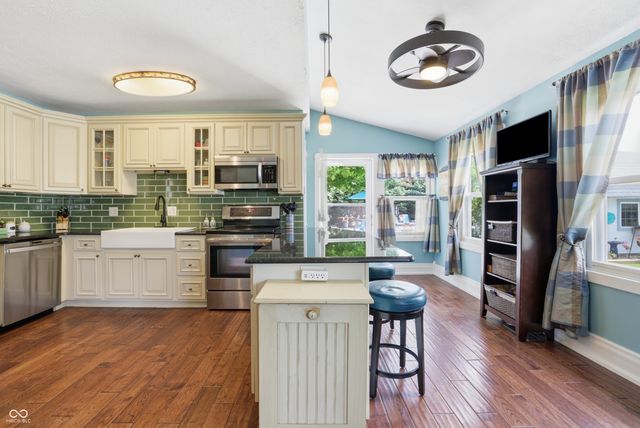 12340 Brooks School Road, Fishers, IN 46037
