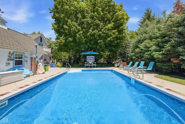 12340 Brooks School Road, Fishers, IN 46037