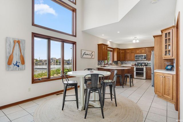 11681 N Venetian Drive, Syracuse, IN 46567