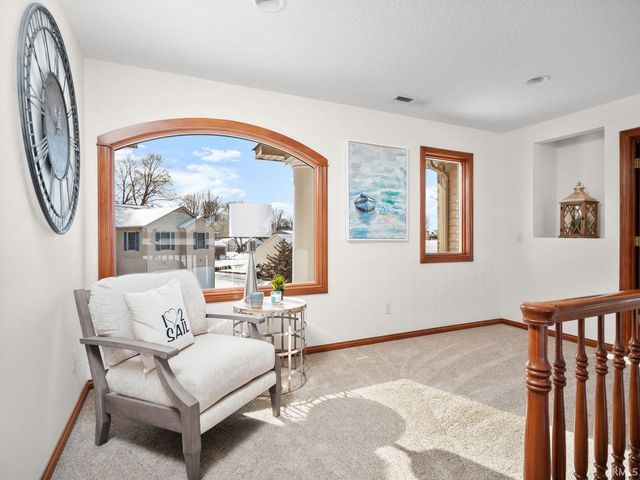 11681 N Venetian Drive, Syracuse, IN 46567