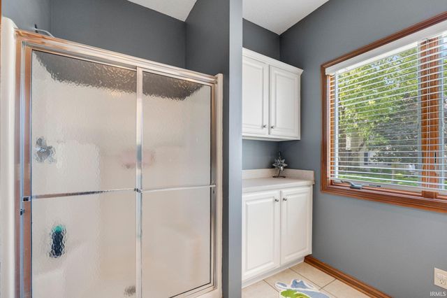 11681 N Venetian Drive, Syracuse, IN 46567