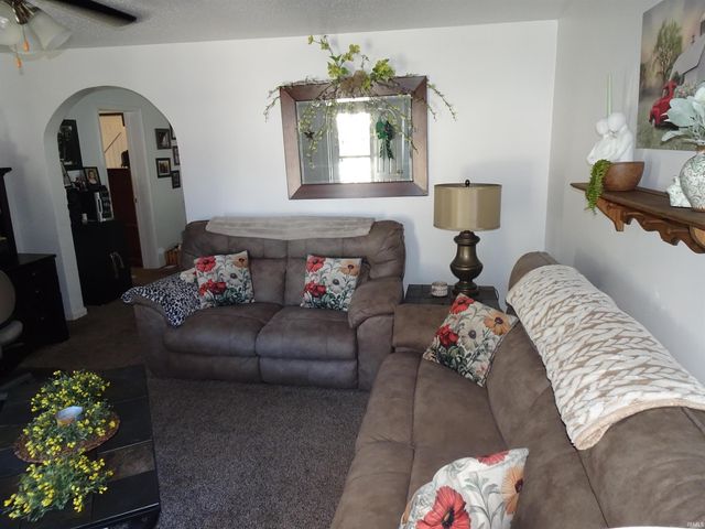 330 N 16th Street, New Castle, IN 47362