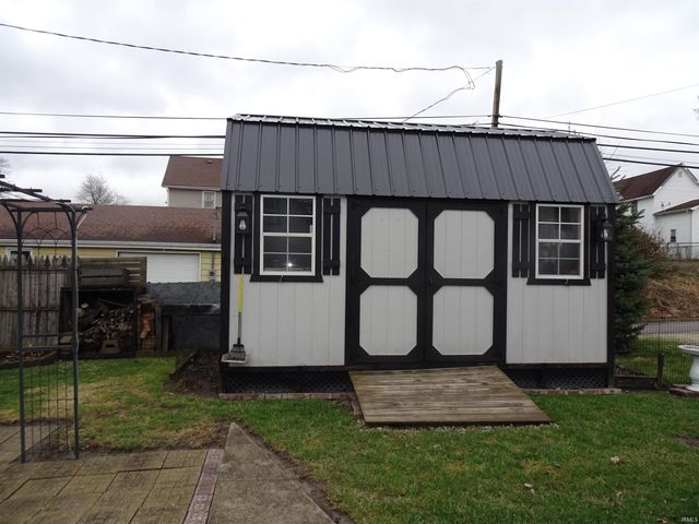 330 N 16th Street, New Castle, IN 47362