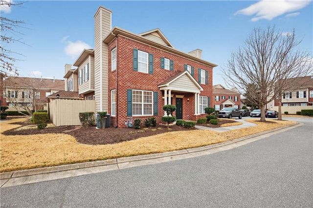 5329 Elston LN, Virginia Beach, VA 23455