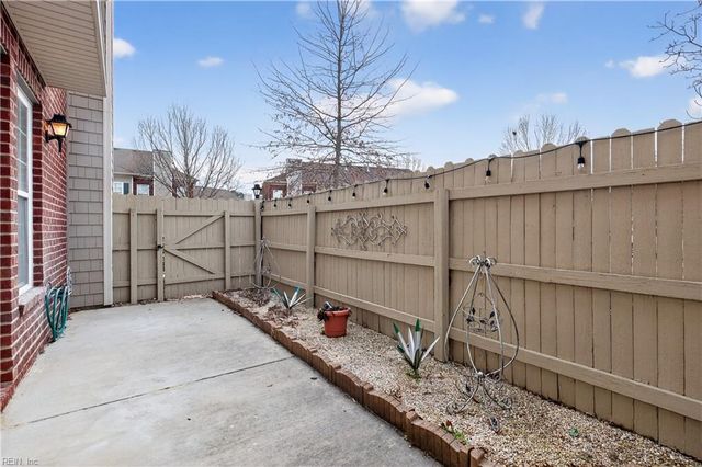 5329 Elston LN, Virginia Beach, VA 23455