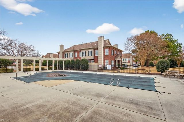 5329 Elston LN, Virginia Beach, VA 23455