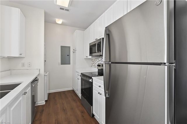 5329 Elston LN, Virginia Beach, VA 23455