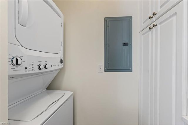 5329 Elston LN, Virginia Beach, VA 23455