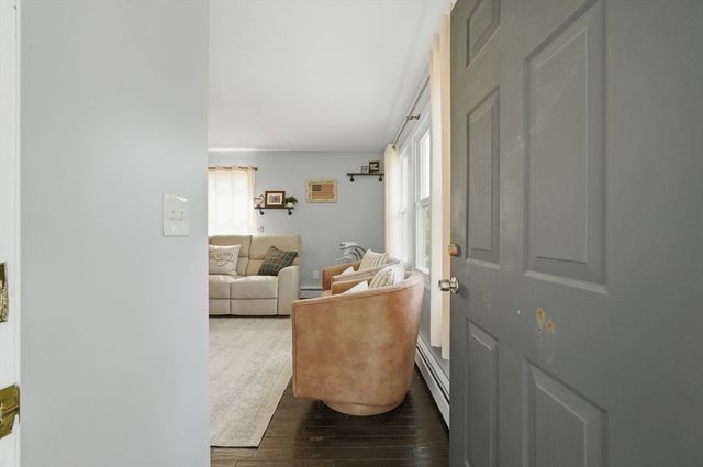 134 Hathaway Commons Rd, Fall River, MA 02720