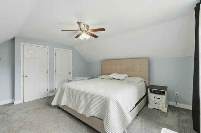 134 Hathaway Commons Rd, Fall River, MA 02720