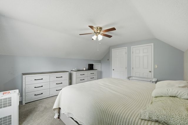 134 Hathaway Commons Rd, Fall River, MA 02720