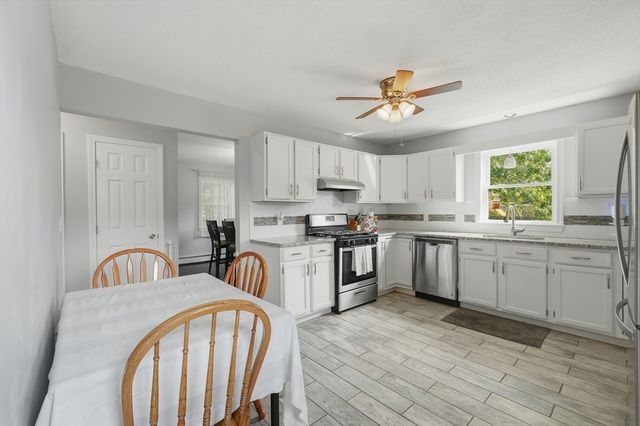 134 Hathaway Commons Rd, Fall River, MA 02720
