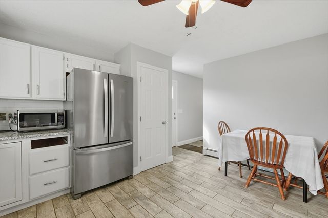 134 Hathaway Commons Rd, Fall River, MA 02720
