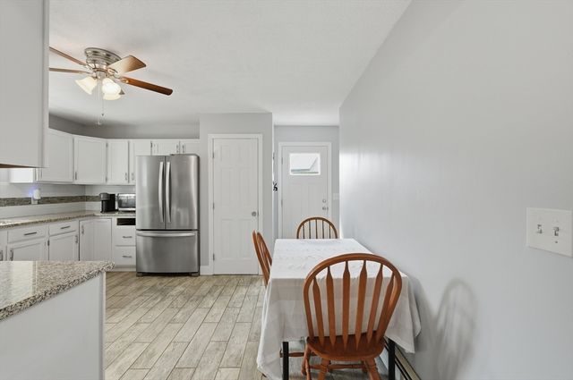134 Hathaway Commons Rd, Fall River, MA 02720