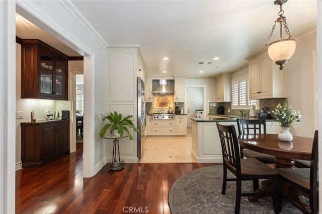 481 Paulette Place, La Canada Flintridge, CA 91011
