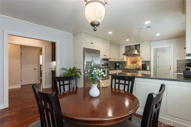 481 Paulette Place, La Canada Flintridge, CA 91011