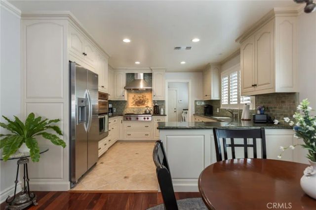 481 Paulette Place, La Canada Flintridge, CA 91011