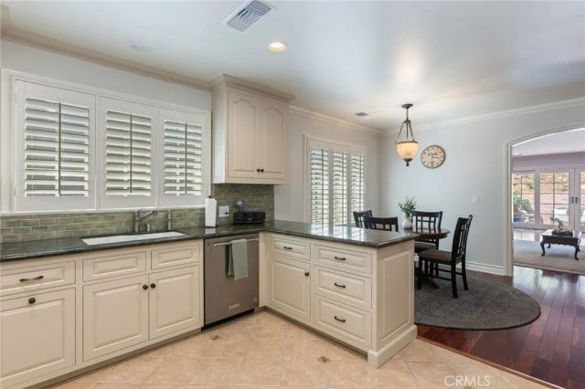 481 Paulette Place, La Canada Flintridge, CA 91011