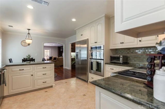 481 Paulette Place, La Canada Flintridge, CA 91011