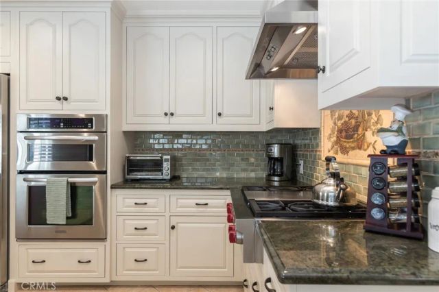 481 Paulette Place, La Canada Flintridge, CA 91011