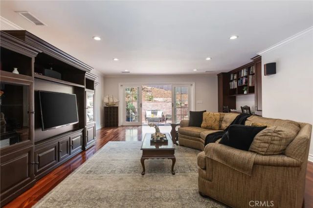 481 Paulette Place, La Canada Flintridge, CA 91011