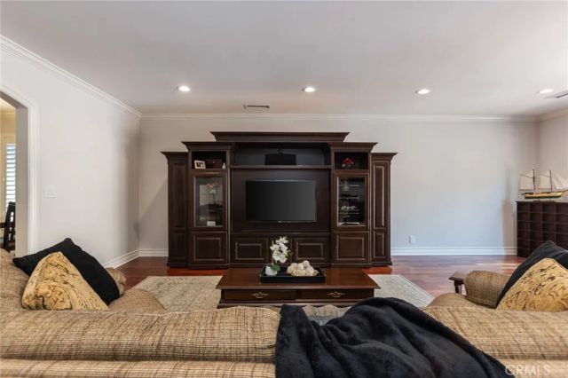 481 Paulette Place, La Canada Flintridge, CA 91011