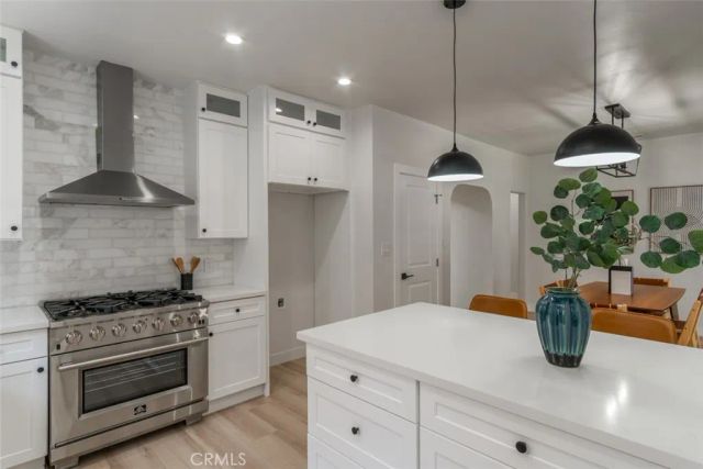 1636 N Sierra Bonita Avenue, Los Angeles, CA 90046