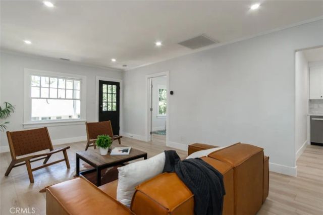 1636 N Sierra Bonita Avenue, Los Angeles, CA 90046
